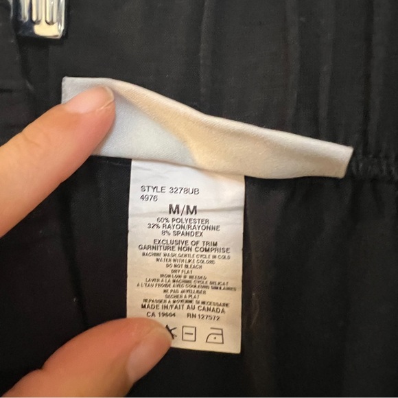 🖤black, mini skirt, with pockets — cozy, flowy, & relaxed fit! - Picture 11 of 11